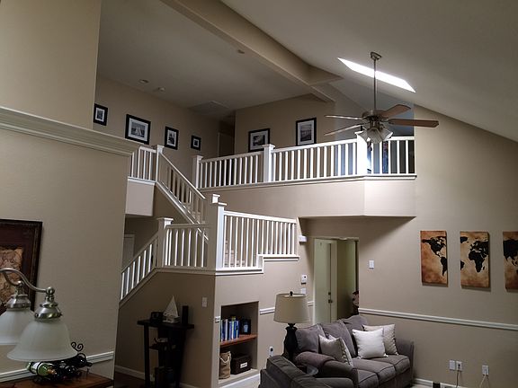 4th image of 2257 N Arbor Ave