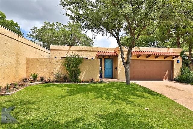 1st image of 39 Tamarisk Cir