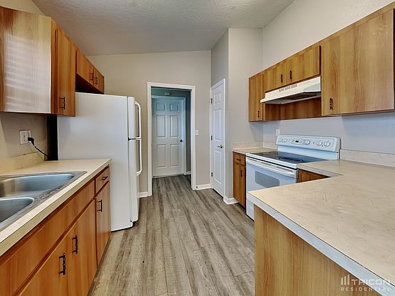 5th image of 8701 Pebblebrooke Way
