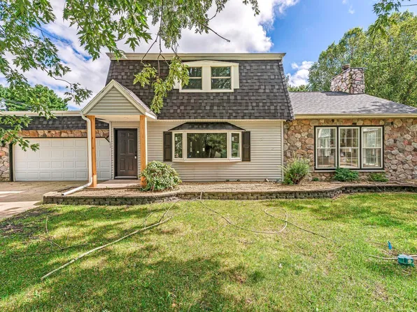 52020 Justine Dr, South Bend, IN 46628