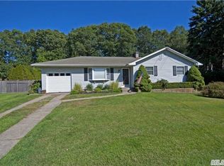 15 Jeanne Ave, Port Jefferson Station, NY 11776