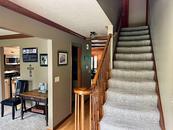 3rd image of 1307 Regency Dr