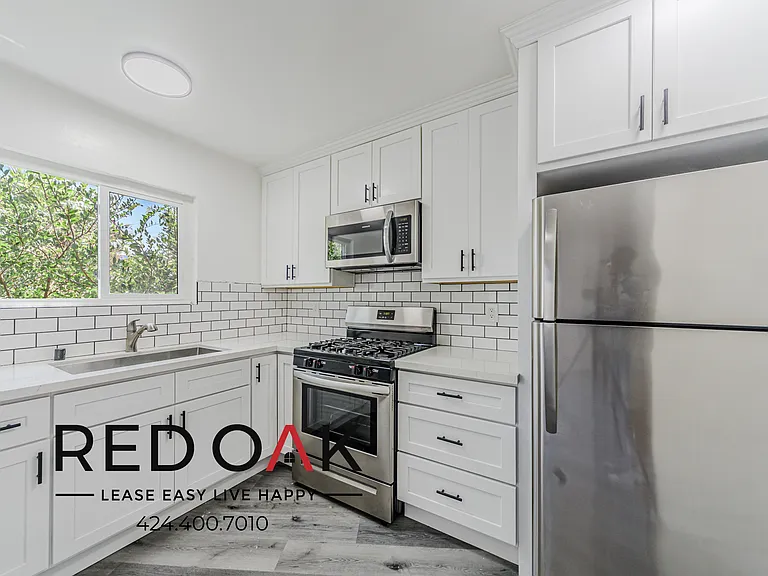 4630 Venice Blvd #14 — Photo 9