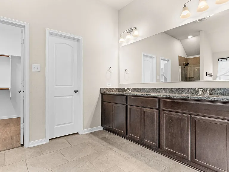 1310 Lilac Ledge Dr — Photo 9