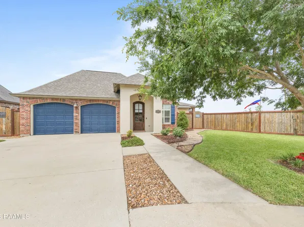 104 Bayou Parc Dr, Youngsville, LA 70592