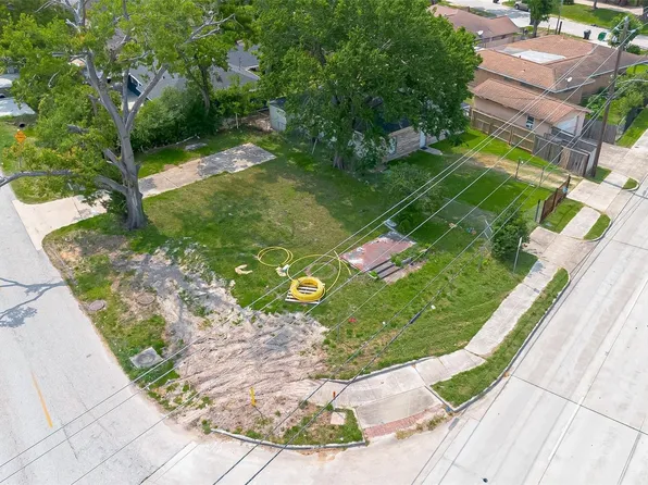 9905 Fulton St, Houston, TX 77076