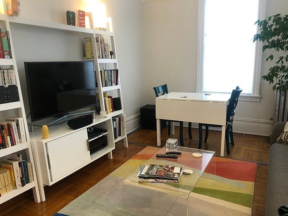 2nd image of 2505 41st St APT C4