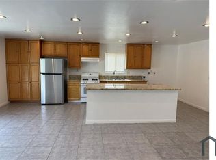 1374 E 6th St, Ontario, CA 91764