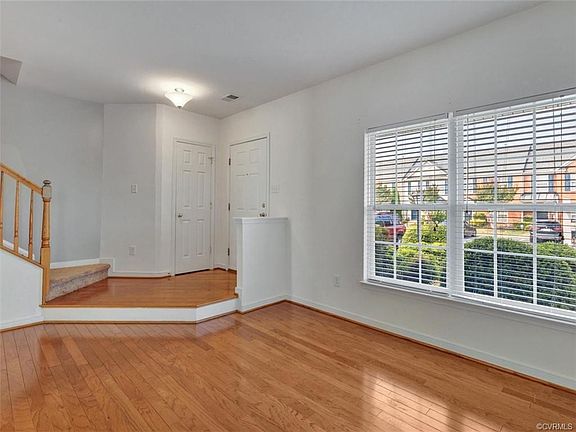 5th image of 1109 Dominion Townes Pl
