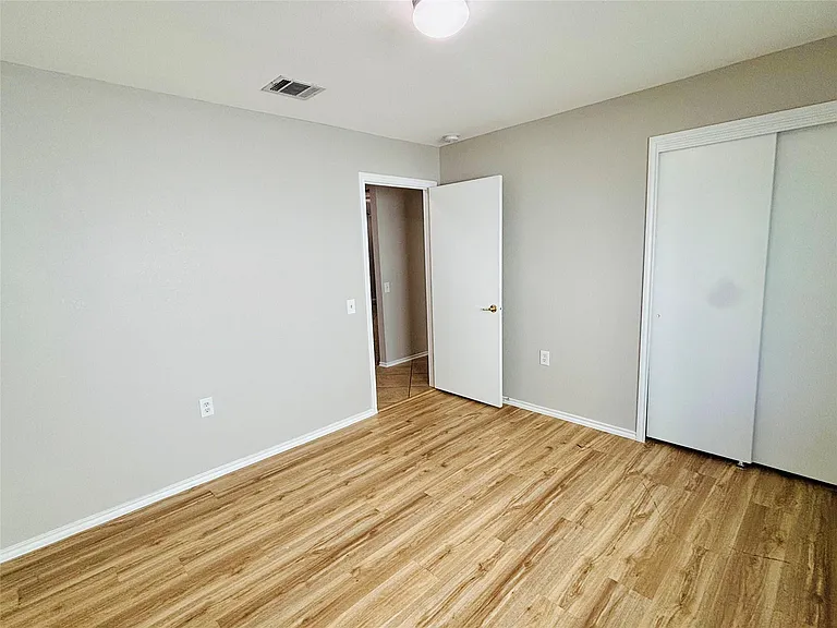 7424 Cayenne Ln — Photo 13