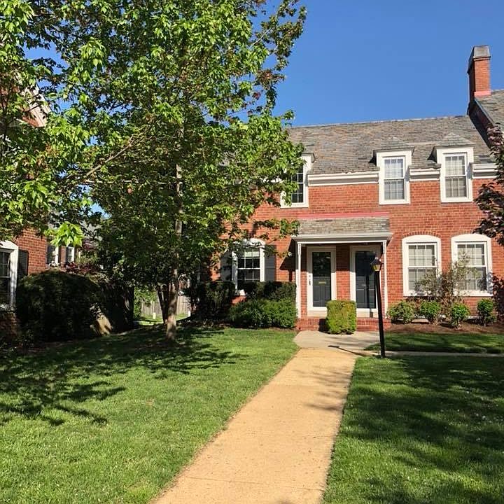 Sunny end unit (left door)