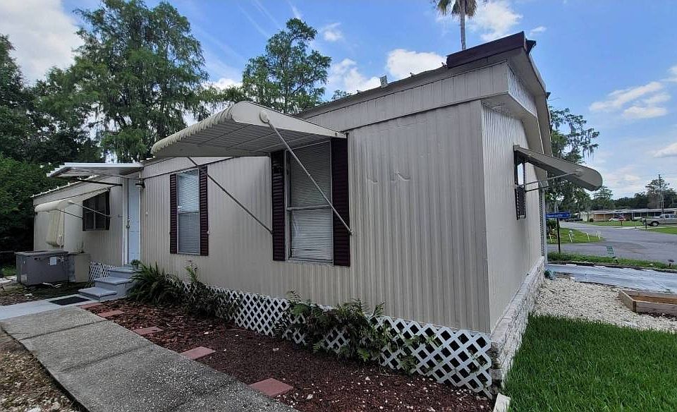1st image of 54 Newcastle Dr