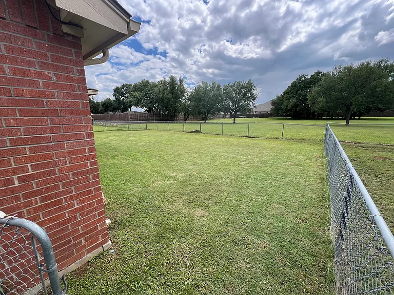 308 Kathy Ln — Photo 14