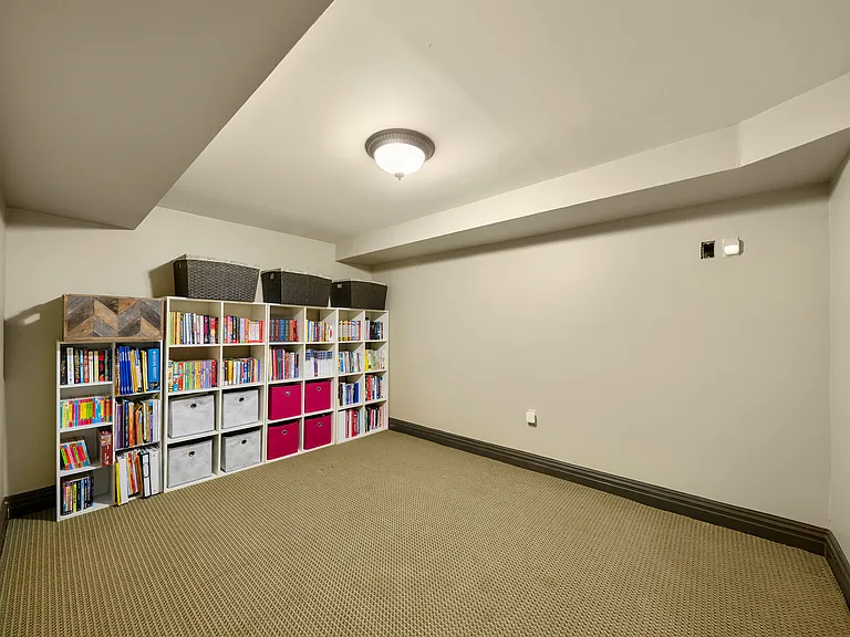38 Carlson Ct — Photo 22