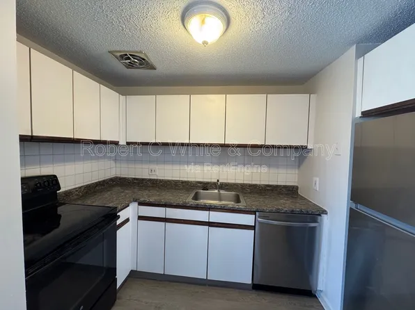 195 Burgundy Hill Ln #195, Middletown, CT 06457