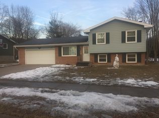 570 N Dewey Ave, Reedsburg, WI 53959