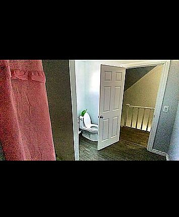 2nd image of 13784 Caldwell Ave