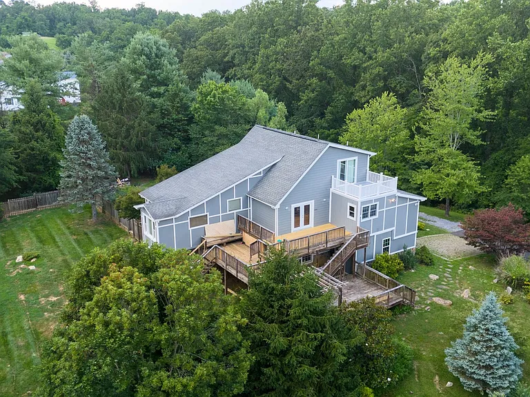 440 Aurora Ln — Photo 14