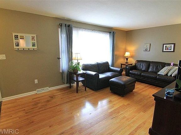 3rd image of 1855 Covington Dr SE