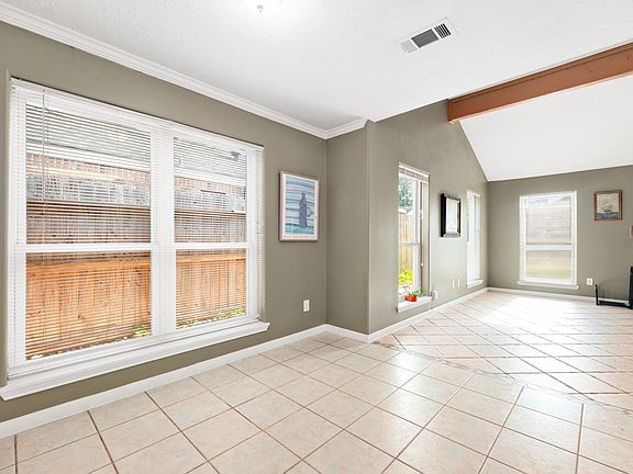 5th image of 4402 Hickory Grove Dr