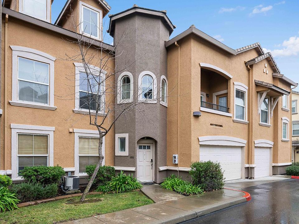 1st image of 1212 Vessona Cir