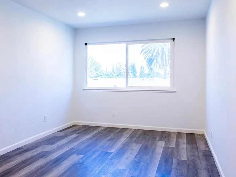 1567 Regent St #302 — Photo 9