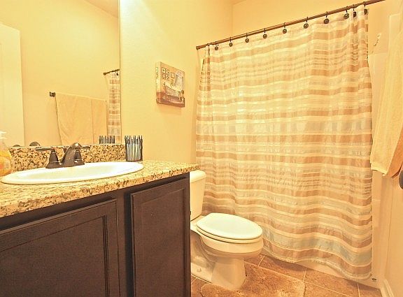4th image of 16239 Old Samuel Dr