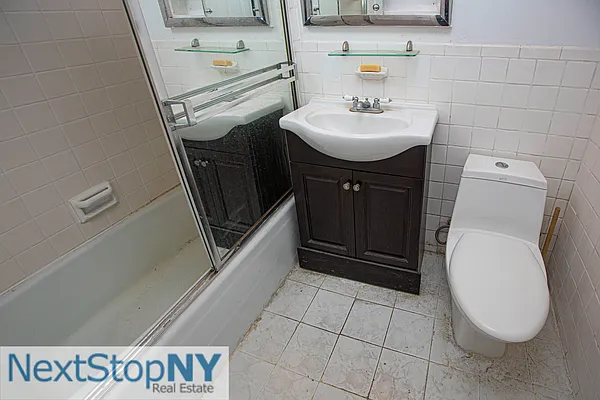 Rented by NextStopNY | media 12