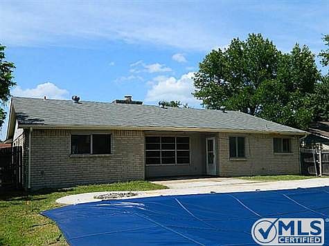 2nd image of 857 Wendy Dr