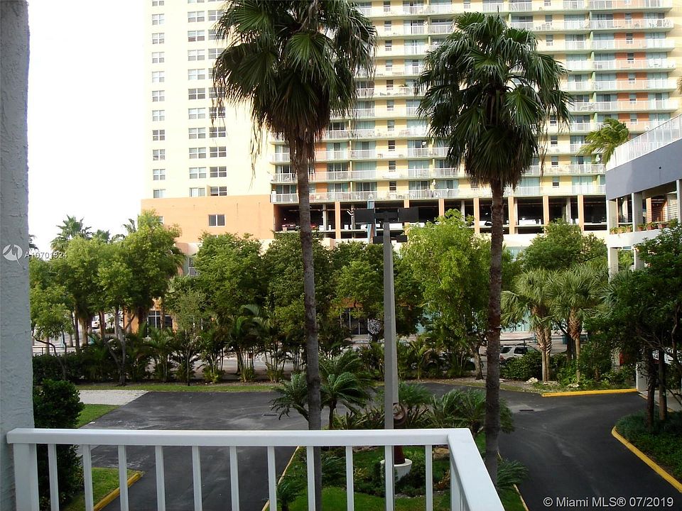 1st image of 850 N Miami Ave #301