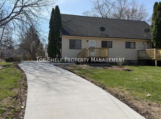 1627 E Glenwood Dr, Des Moines, IA 50320