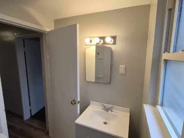 10 Bradley Ave #15, Shelby, OH 44875