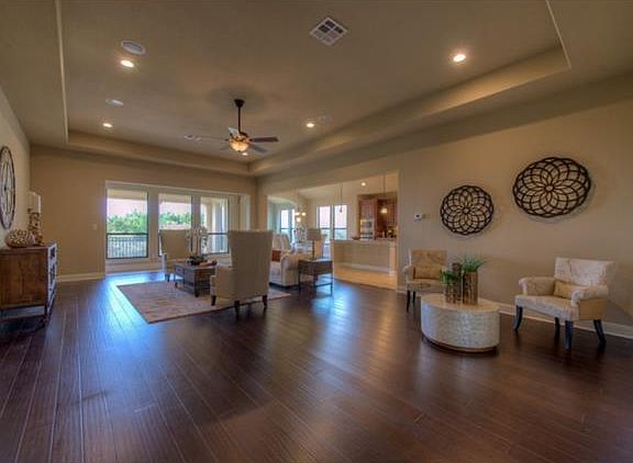 3rd image of 12 University Club Dr #B