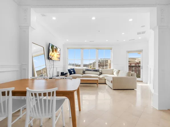 22 Avenue At Port Imperial image 5 of 31