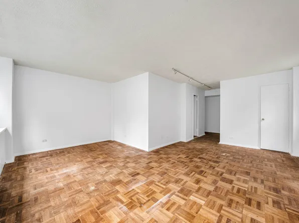 110 East 36th Street image 1 of 7