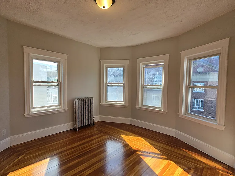 11 Pearl Ave #3 — Photo 12