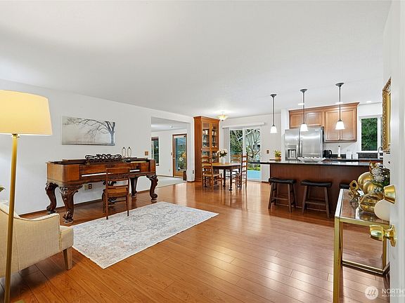 4th image of 16008 Mink Road NE