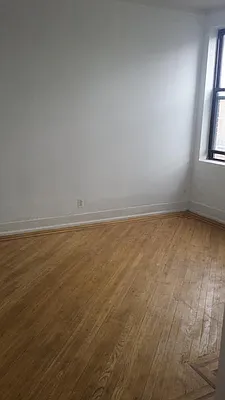 Rented by Astoria Realty | media 9