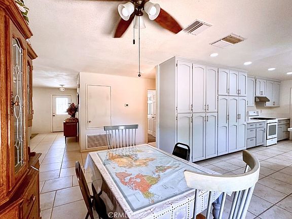 5th image of 6963 Lennox Ave