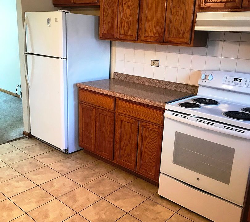 2nd image of 19 W Walnut Ct APT 2