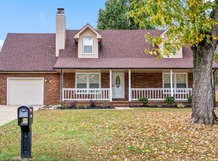 1044 Angela Dr, Clarksville, TN 37042