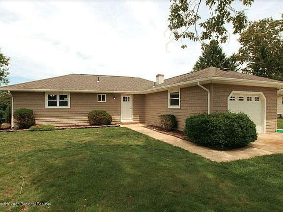 2nd image of 6 Bridgetown Ct