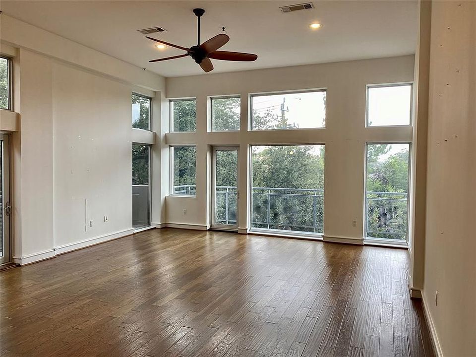 1st image of 3311 Yupon St APT 318