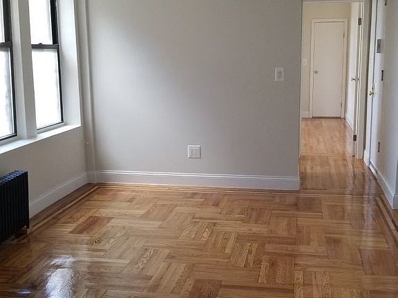 4th image of 1404 Noble Ave APT 3K