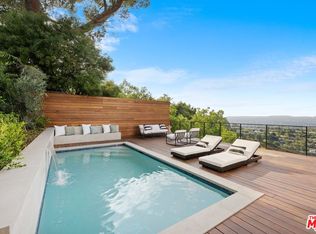 8620 Skyline Dr, Los Angeles, CA 90046