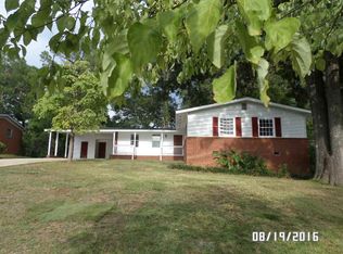 114 Forest Hill Dr, Warner Robins, GA 31088