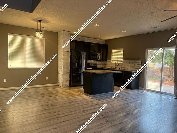 2nd image of 2613 Violeta Cir SE