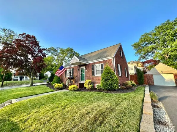 60 Grant Ave, Fords, NJ 08863