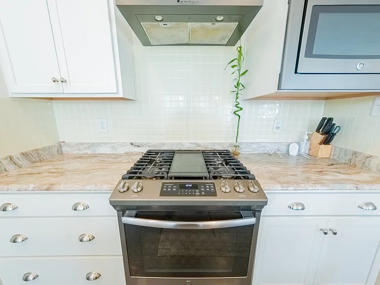 10878 Holman Ridge Rd — Photo 41