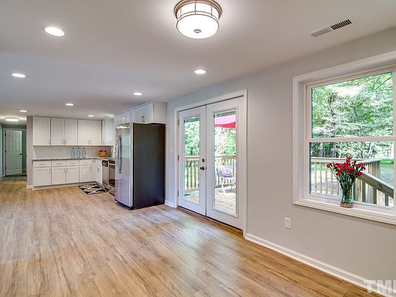 4th image of 6022 Kelvin Dr
